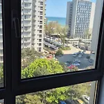 Sea View - 802 Apartamento